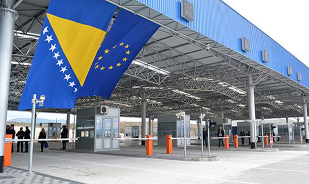 Prijelaz EU granice po novom sustavu – umjesto žigova u putovnicama, otisci prstiju i biometrija lica