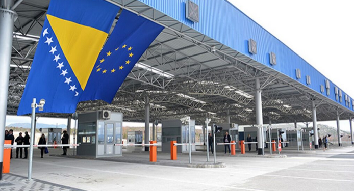 Putnici koji nemaju državljanstvo nijedne članice EU-a, od 12. listopada granicu EU prelaze nakon fotografiranja lica i otiska prstiju