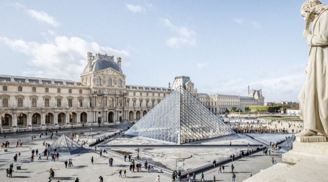 Pljačka u Louvreu: Lopovi ukrali nakit dragocjeni Napoleona i carice Josephine