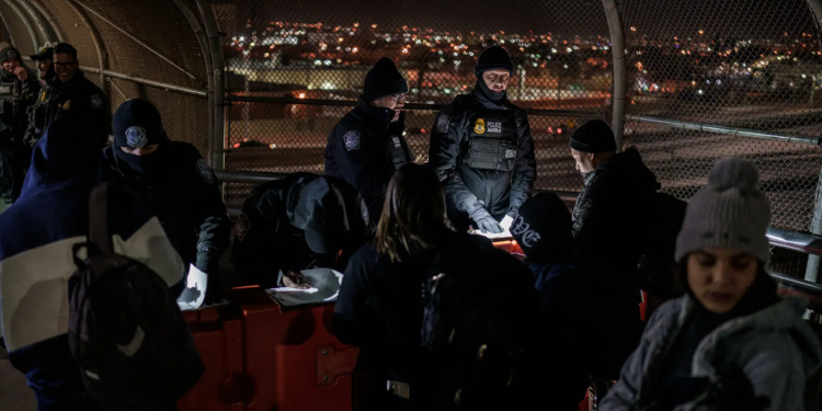 Trump obustavlja sve zahtjeve za azil i ukida vize za Afganistance