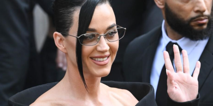 Procjenjuje se da je ‘teška‘ oko 360 milijuna dolara, a sada od ratnog veterana traži 5 mil. dolara odštete