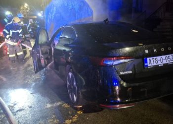 TERORISTIČKI NAPAD? U Mostaru zapaljeno vozilo mostarskog gradonačelnika