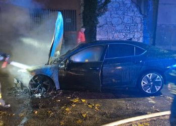 TERORISTIČKI NAPAD? U Mostaru zapaljeno vozilo mostarskog gradonačelnika