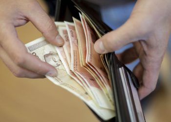 Povećanje minimalne plaće na 1.200 KM bez ozbiljnog smanjenja nameta vodi u novu inflaciju