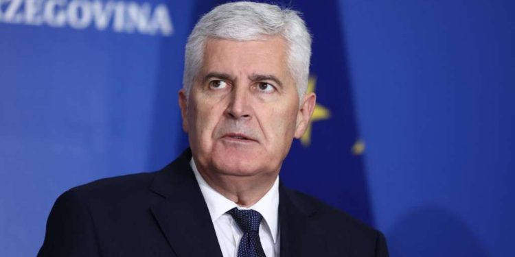 Čović s trojicom hrvatskih ministara o plinskom povezivanju