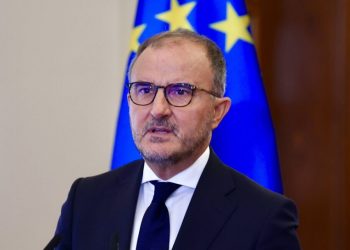 Soreca poziva političare u BiH da donesu europske zakone ili nema pristupnih pregovora, ali ni europoskih milijuna