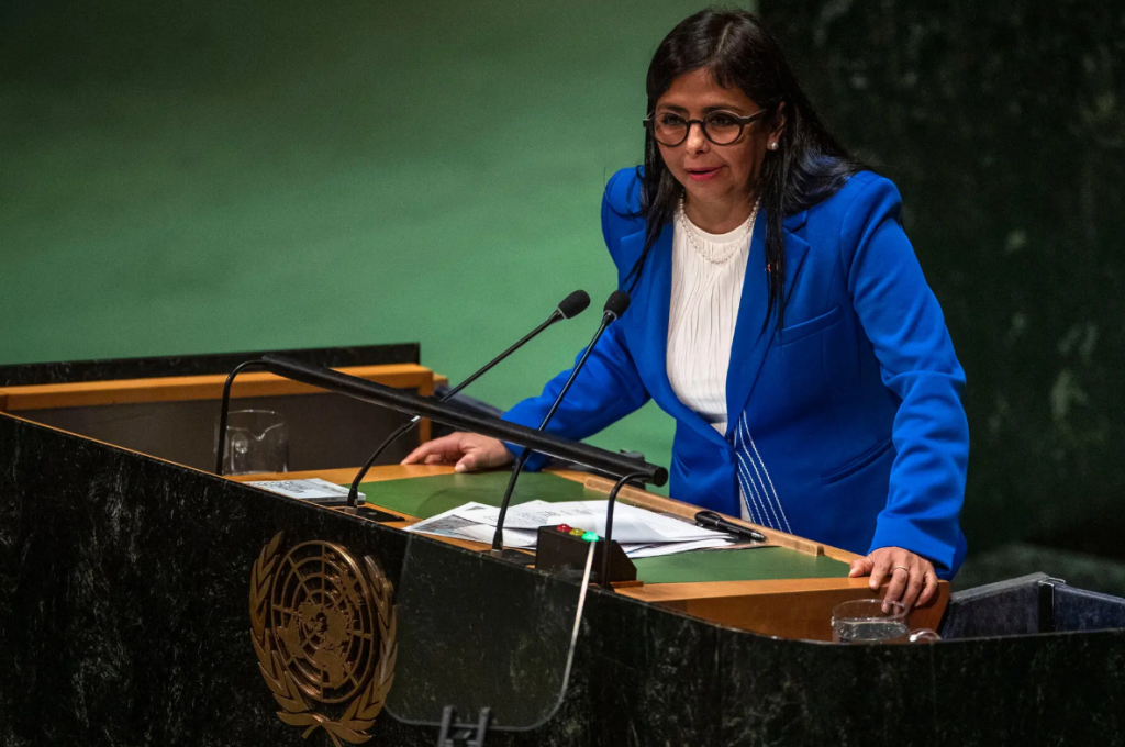 Potpredsjednica Venezuele Delcy Rodríguez, sadašnja privremena čelnica zemlje, govori na Općoj skupštini Ujedinjenih naroda u New Yorku 2019. godine.

Autor fotografije: Brittainy Newman za The New York Times