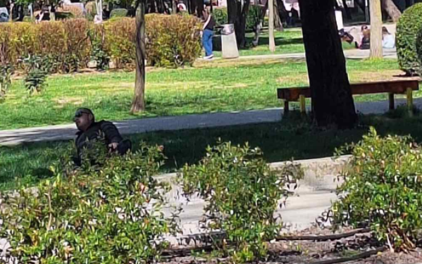 Mostarski portal obajavio fotografiju sindikalnog vođe na odmaranju u parku u radno vrijeme