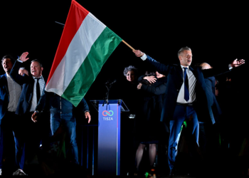 Mađarska slavi pobjedu oporbe Petera Magyara, Orban je prošlost