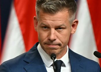 Novi mađarski premijer Peter Magyar službeno preuzeo vlast uz obećanje da će promijeniti politiku