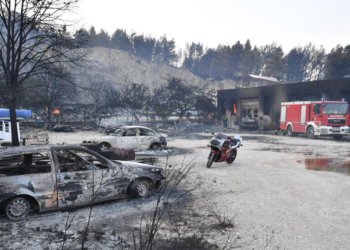 Katastrofalan požar kod Omiša: Vatrena stihija uništavala sve pred sobom – jedna mlada osoba iz BiH stradala, 36 ozlijeđeno, 7 u intenzivnoj njezi, izgorjele kuće, vozila, imanja…